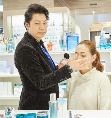 ���C�N�A�b�v���s���y�삳��